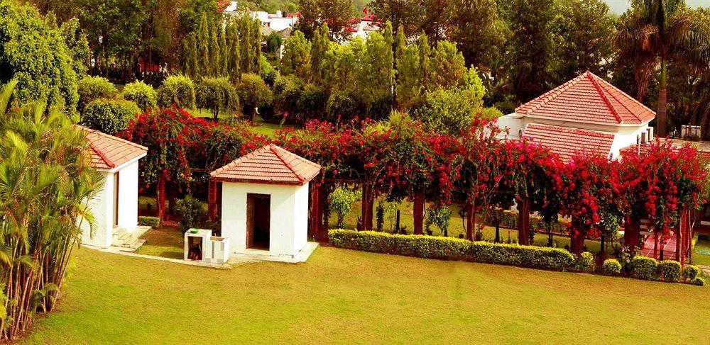 Отель Naturoville Ayurvedic And Yoga Retreat Ришикеш Экстерьер фото