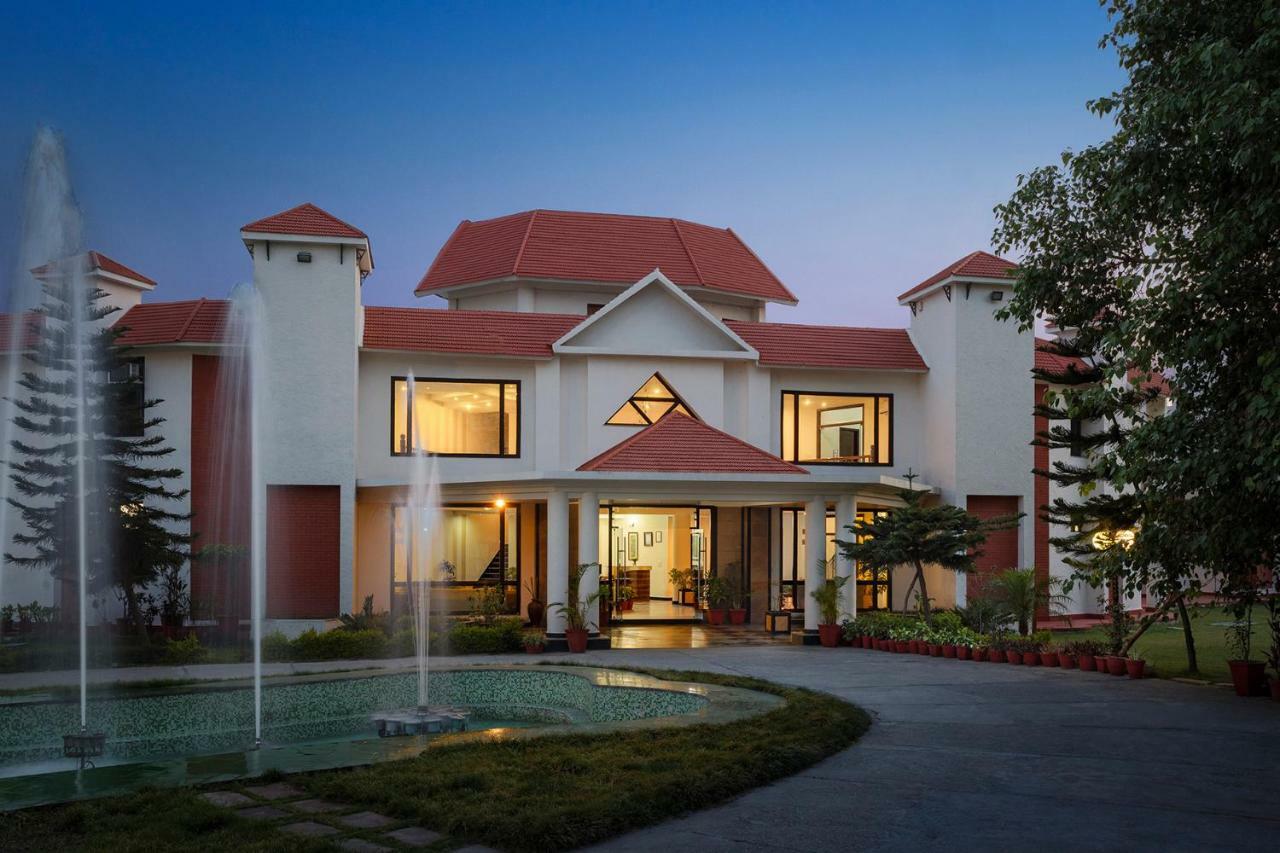 Отель Naturoville Ayurvedic And Yoga Retreat Ришикеш Экстерьер фото