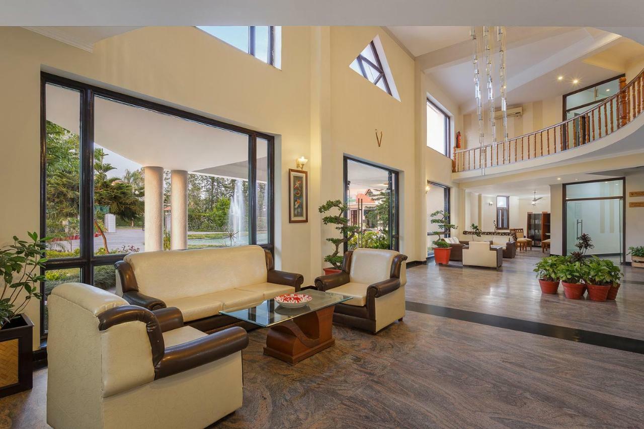 Отель Naturoville Ayurvedic And Yoga Retreat Ришикеш Экстерьер фото